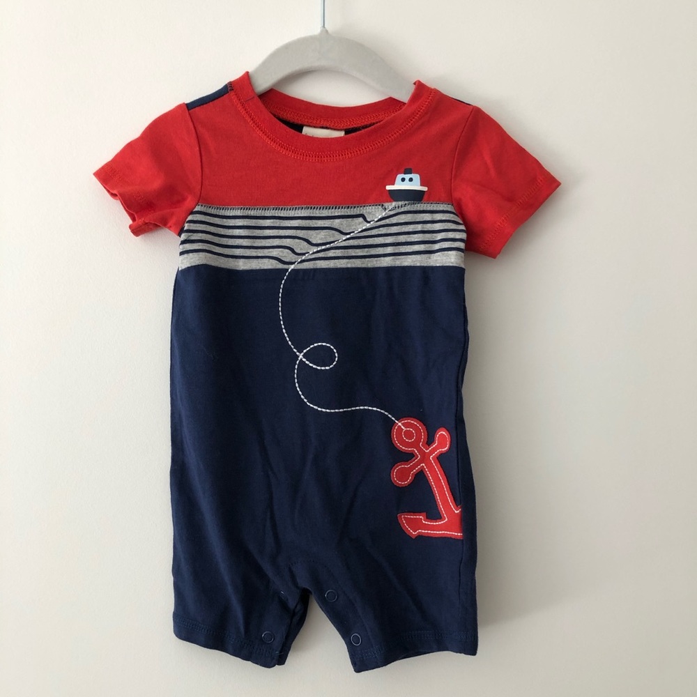 FIRST IMPRESSIONS one-piece shorts jumper 3-6m